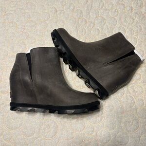 Sorel Quarry Joan of Arctic Wedge II Zip Boots